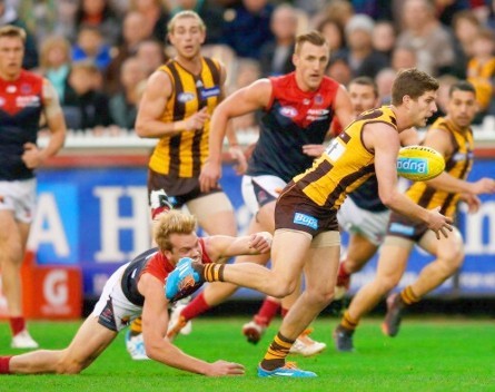 How two mobile app developers’ love for AFL led to $400,000 in funding