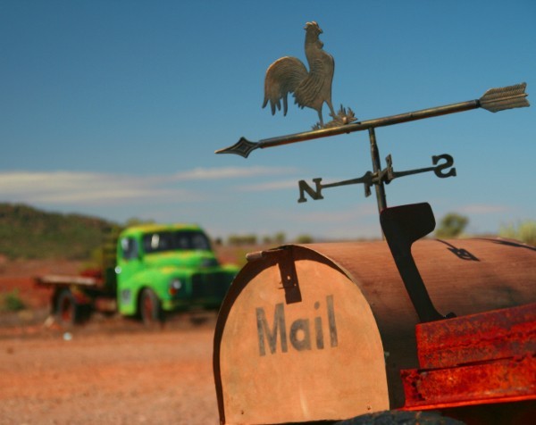 Australia Post extends $50 million olive branch to licenced post offices