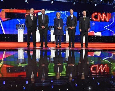 ‘Sickening and boring’: Democratic debate streamed in VR