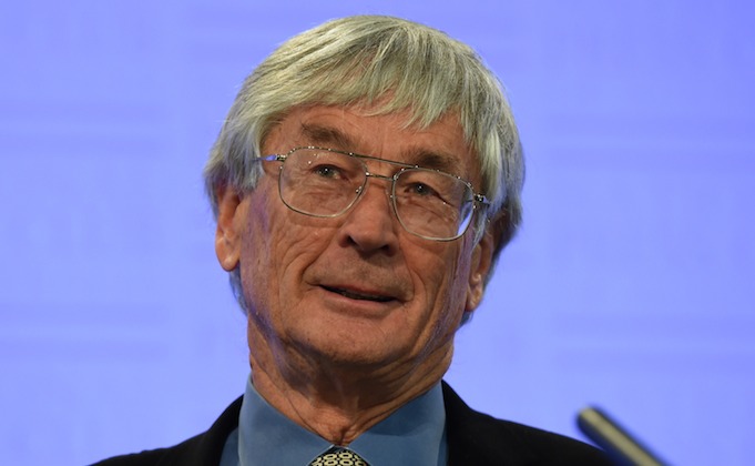 Dick Smith slams “outrageous” company tax cuts for big business, and calls for more entrepreneurs to get into politics