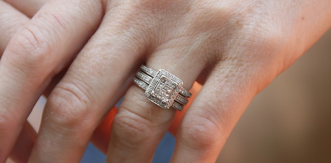 NSW jeweller says it will be forced to close its doors after incorrectly listing a $34,000 ring for $1000