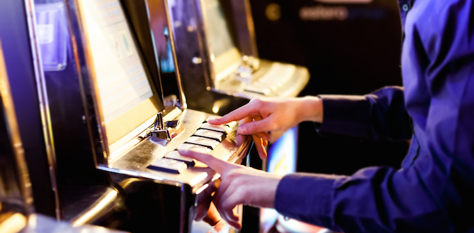 Coles wants $1 maximum bets for pokies—so why won’t the poker machine-makers play ball?