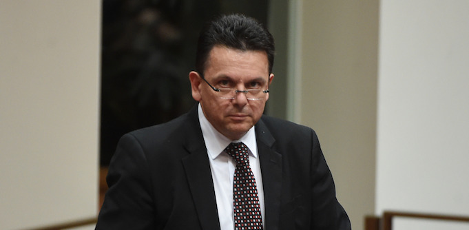 Nick Xenophon calls for blanket “turnover tax” for tech giants Google and Facebook, but experts warn it’s “not feasible”