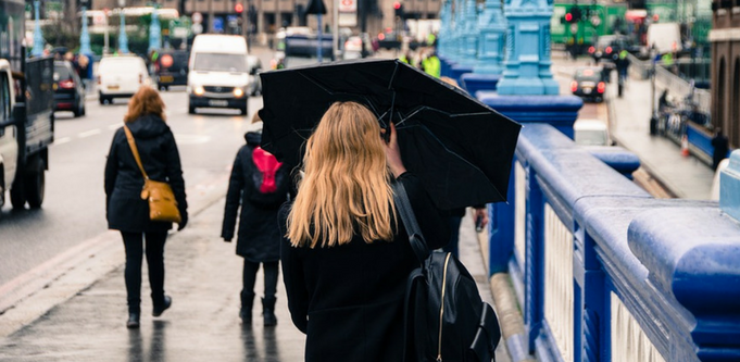 Chinese umbrella-sharing business faces rainy days after losing most of its umbrellas: Lessons in trust for startups