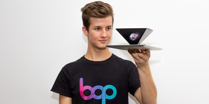 Meet the 18-year-old startup founder making holograms in QUT’s creative tech accelerator