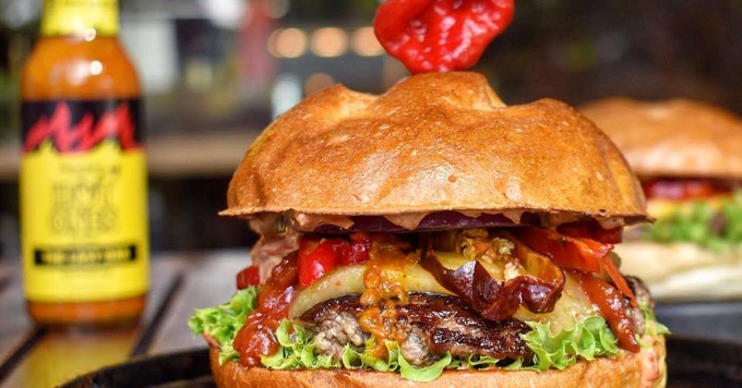 Why this regional burger joint is challenging the Burger Urge chain to “put their money where their mouth is”