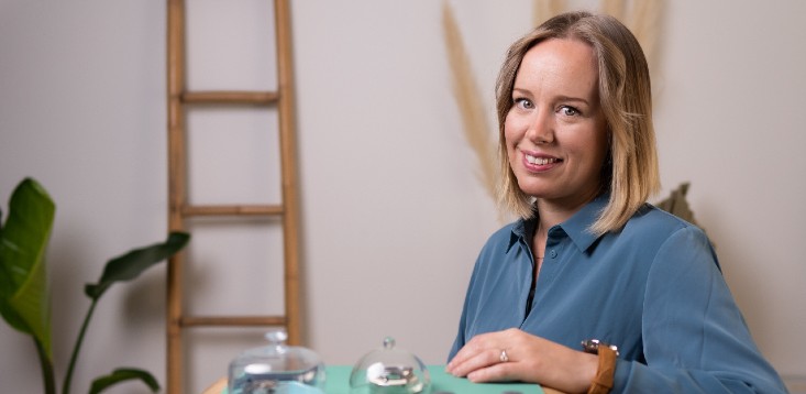 After being made redundant on maternity leave, this founder launched her own watch brand and raised $15,000 in six minutes