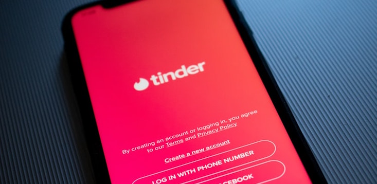 After an employee’s “vile” Tinder messages were circulated online, this boss took swift action