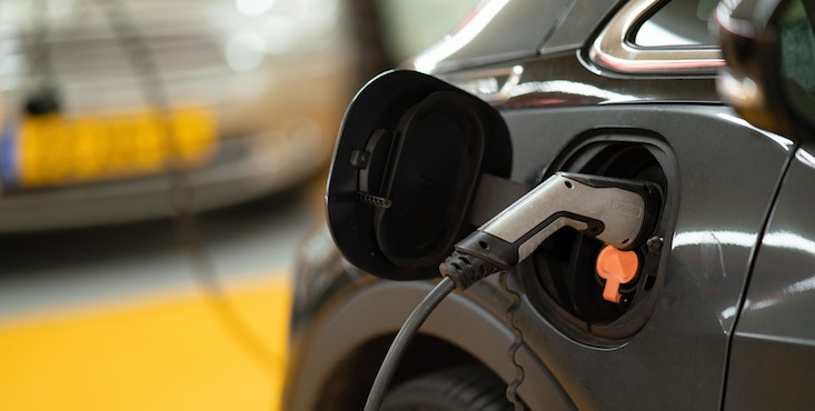 The problem with Labor’s electric vehicle tax cut, and what it could do to better incentivise EV purchases