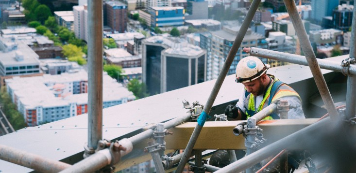 Builders call for support as housing costs rise 9%, while Jim Chalmers prepares to dampen economic expectations