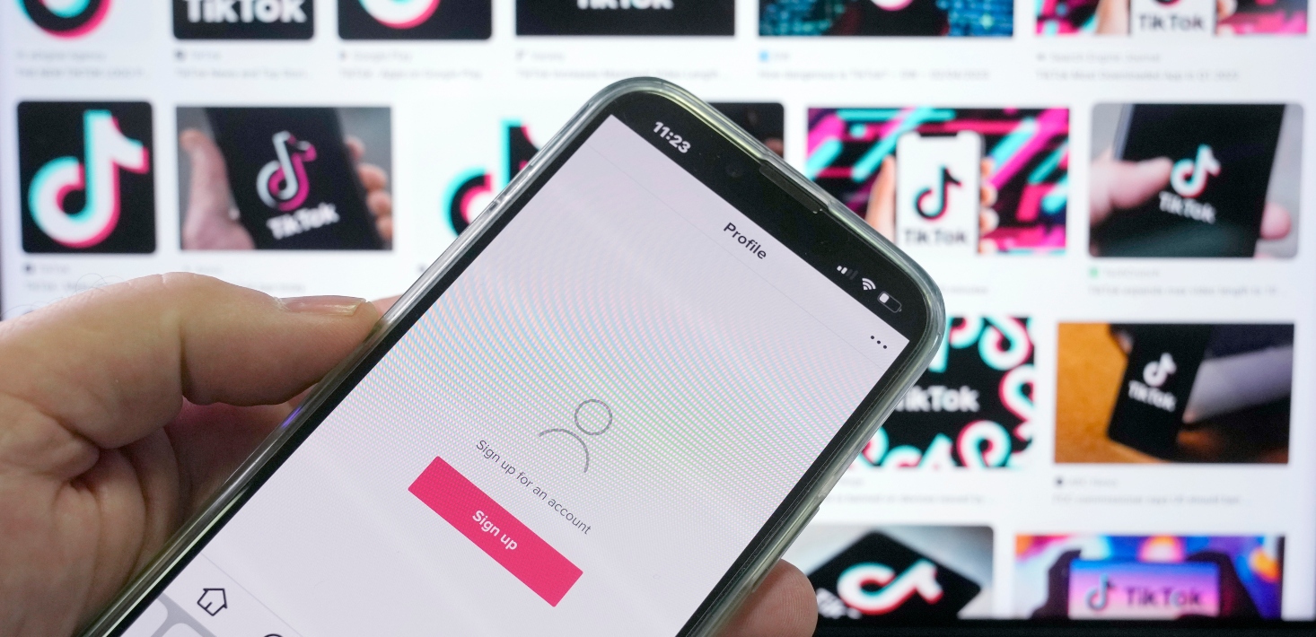 Businesses consider banning TikTok on employee phones