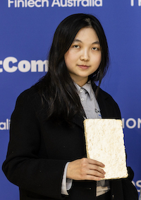 La Foundary co-founder Melody Wu holding a piece of the packaging solution